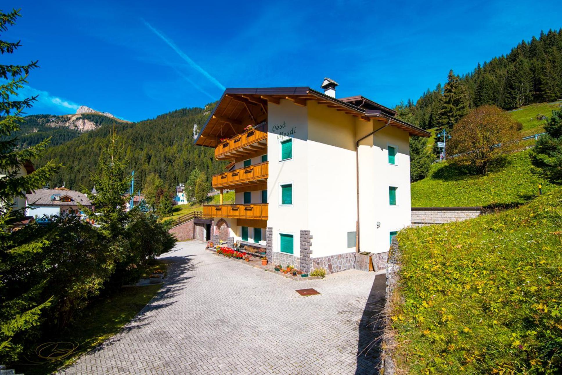 Cesa Mesdi Apartment Canazei Bagian luar foto
